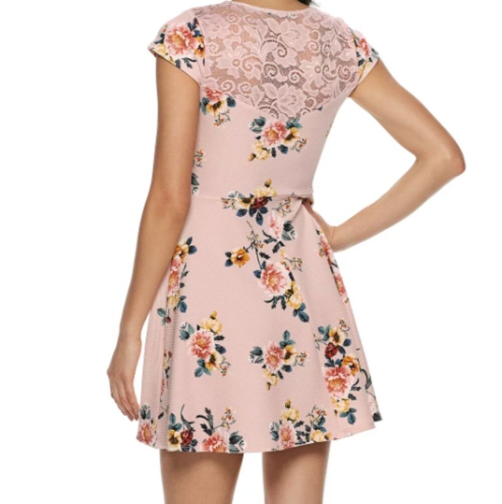 Three Pink Hearts Pink Floral Dress Lace Upper Back Size Large